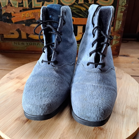 Vintage Ankle Boots, Women Size 7.5, Blue Suede Shoes, Regency, Regence, 1980s - Picture 2 of 10